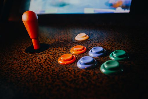 Joystick y botones de máquina de arcade